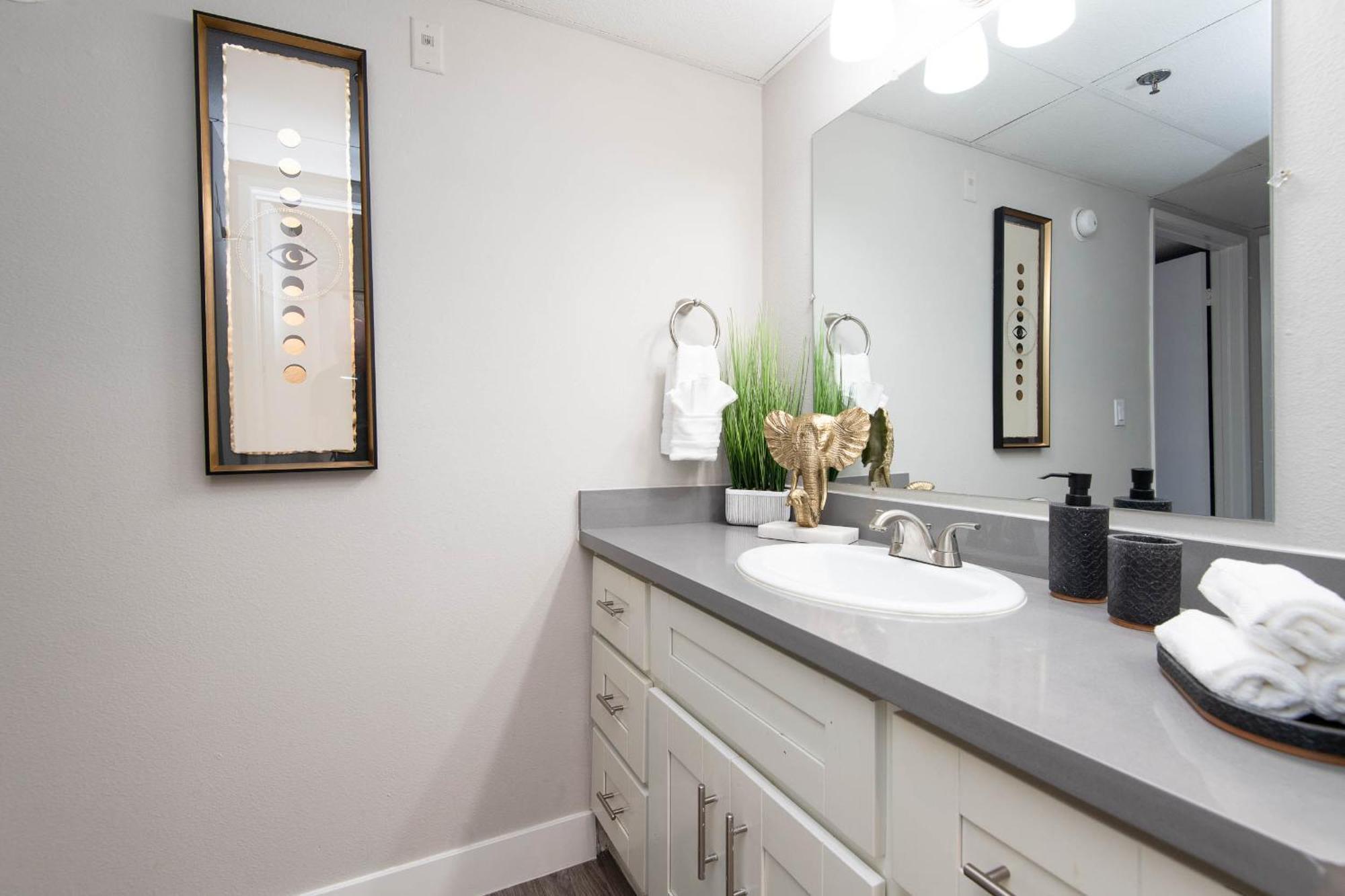 Luxury One Bedroom Apartments Free Parking&Pool Los Angeles Dış mekan fotoğraf